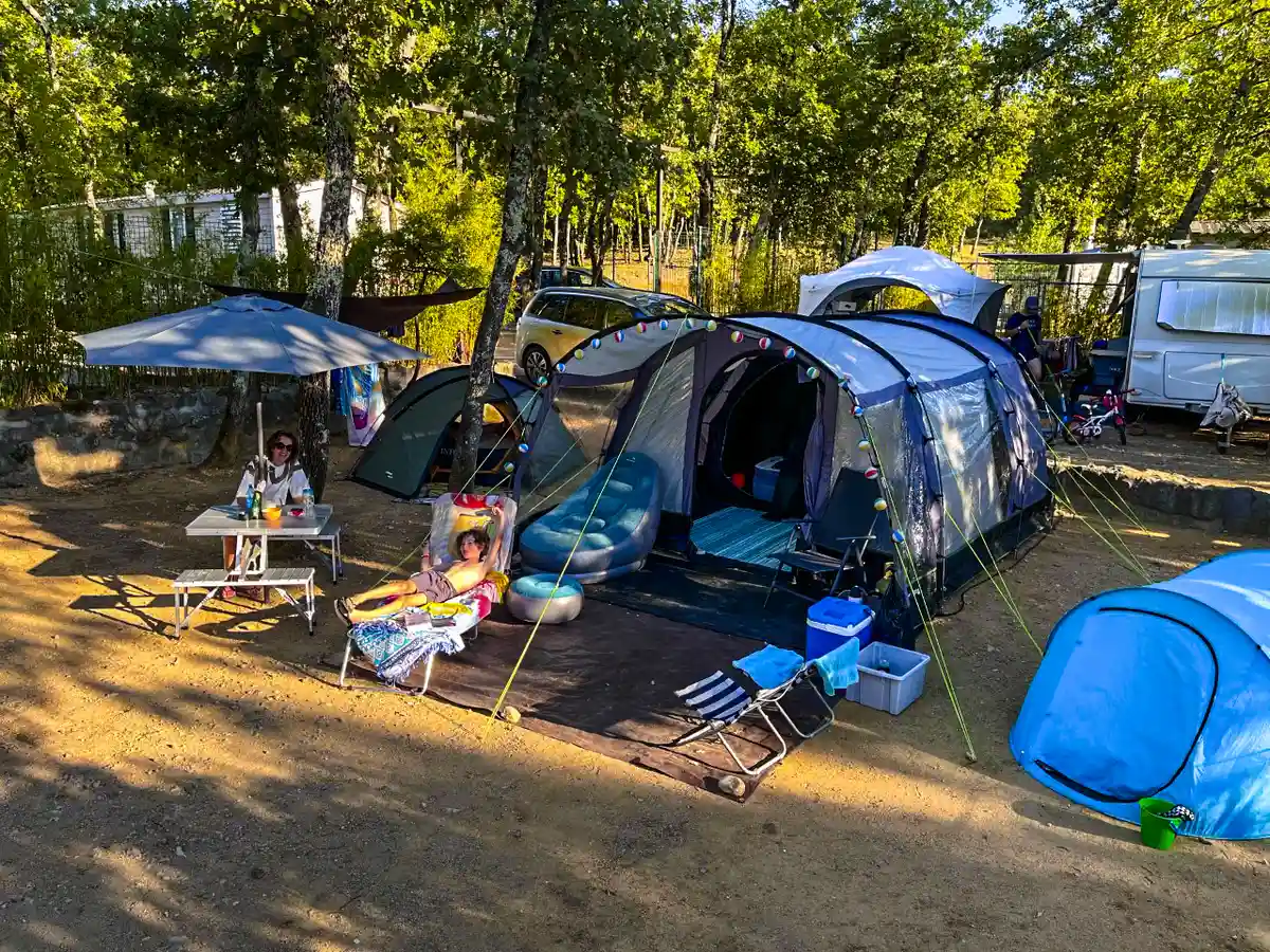 emplacement tente camping aubenas